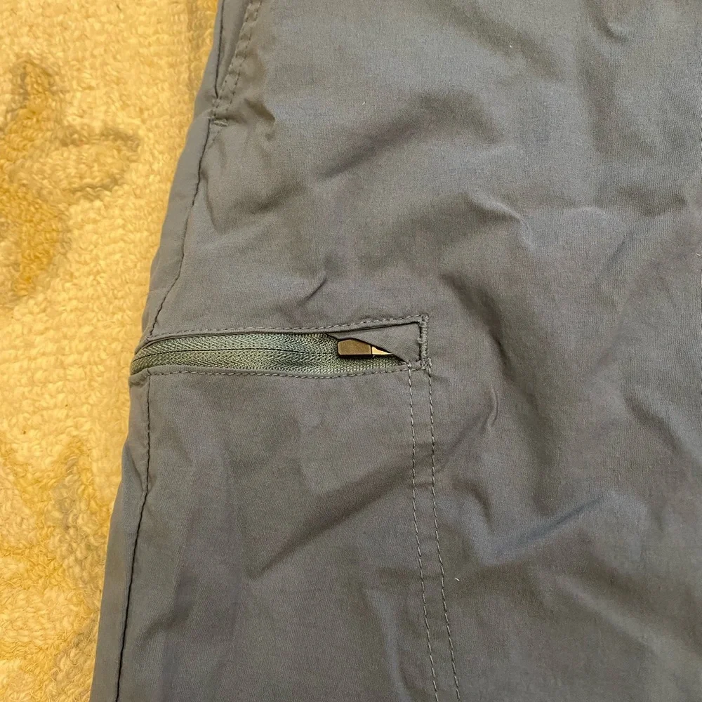 Chaps Men’s Performance Shorts Size 36 Blue Regular Fit Stretch Utility